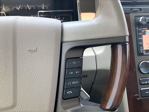 Used 2013 Lincoln Navigator 2WD w/ HD Trailer Tow Pkg image 24