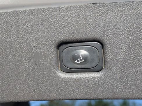 Used 2018 Lincoln MKX Reserve w/ Lincoln MKX Climate Package image 9