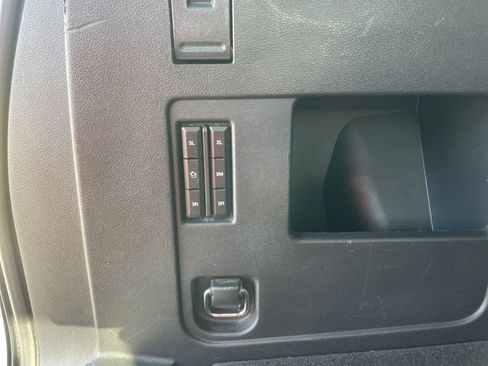 Used 2024 Ford Expedition Max XLT image 15