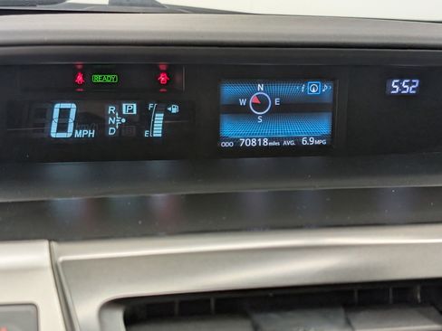 Used 2015 Toyota Prius V Five w/ Advanced Technology Package image 23