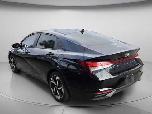 Used 2023 Hyundai Elantra SEL w/ Convenience Package image 8