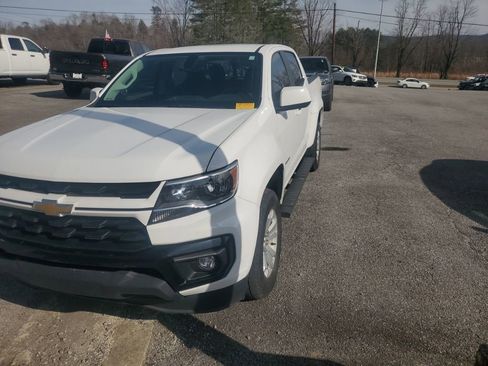 Used 2021 Chevrolet Colorado LT w/ LT Convenience Package image 2