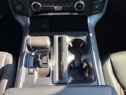 Used 2023 Ford F150 Lariat w/ Trailer Tow Package image 25