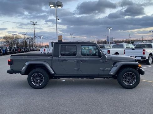 Used 2020 Jeep Gladiator Overland image 6