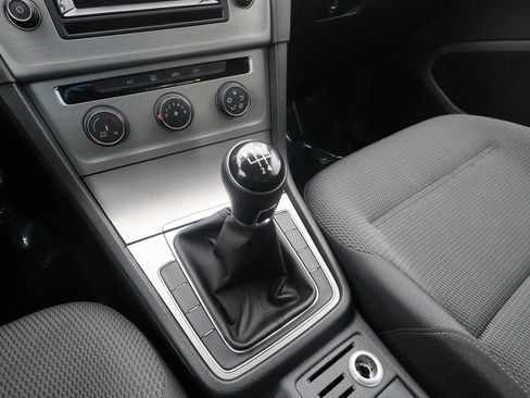 Used 2015 Volkswagen Golf Launch Edition FWD image 21