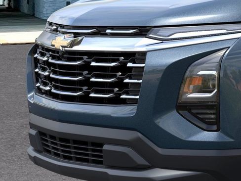 New 2026 Chevrolet Equinox LT w/ Convenience Package II FWD image 13