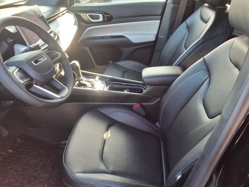 Used 2025 Jeep Compass Limited w/ Sun & Sound Group image 10