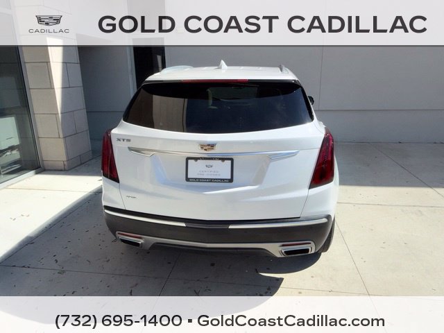 Used 2023 Cadillac XT5 Premium Luxury w/ Technology Package AWD/4WD image 3