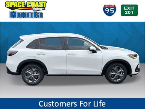 New 2026 Honda HR-V LX image 2