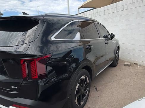 Certified 2025 Kia Sorento SX Prestige AWD/4WD image 5