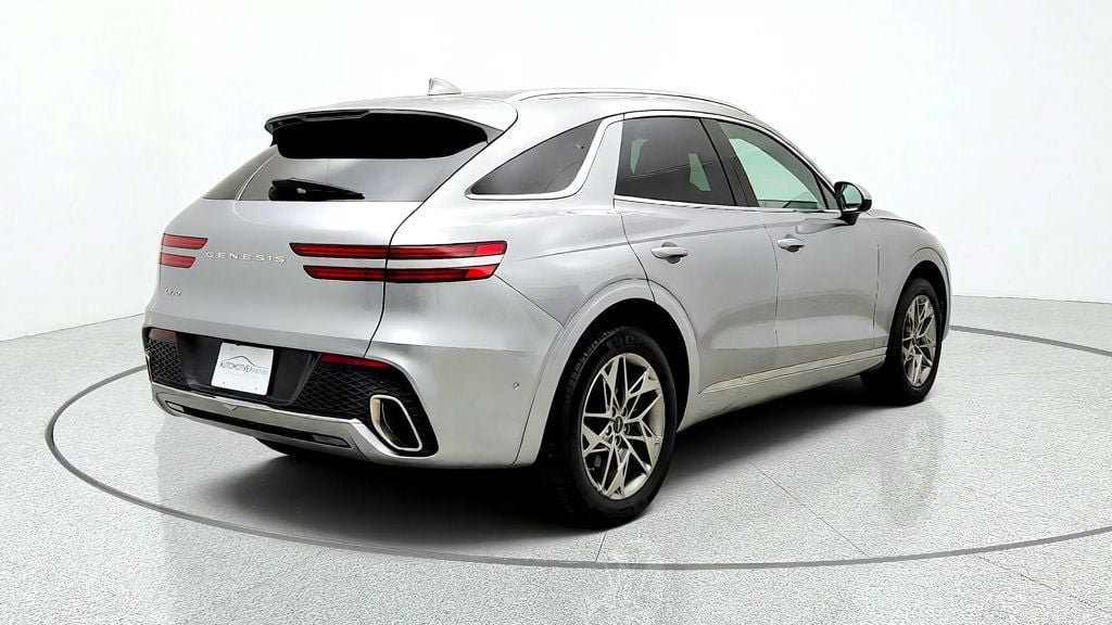 Used 2022 Genesis GV70 2.5T w/ Advanced Package AWD/4WD image 5