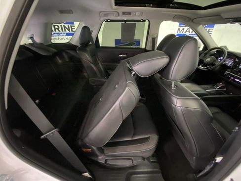 Used 2022 Nissan Pathfinder SL w/ SL Premium Package FWD image 34