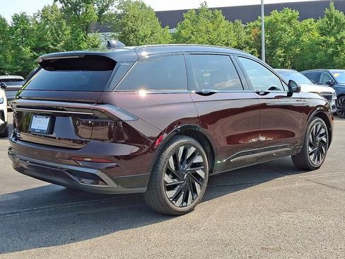 Used 2025 Lincoln Nautilus Reserve w/ Jet Appearance Package AWD/4WD image 6