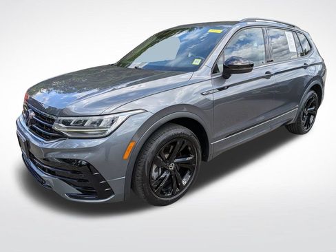 Used 2023 Volkswagen Tiguan SE R-Line FWD image 8