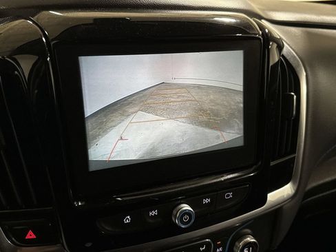 Used 2019 Chevrolet Traverse LT FWD image 15