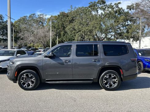 Used 2024 Jeep Wagoneer Series III image 3