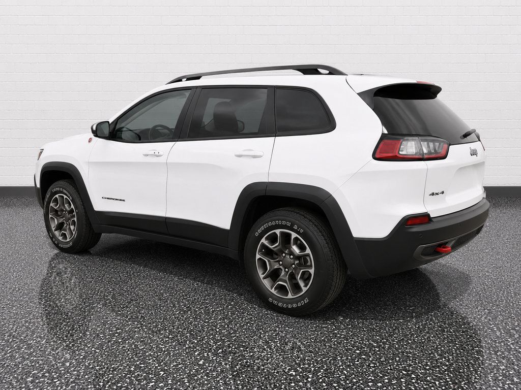 Used 2021 Jeep Cherokee Trailhawk AWD/4WD image 2
