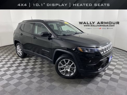 Used 2022 Jeep Compass Latitude image 1
