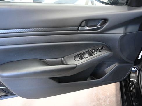 Used 2024 Nissan Altima 2.5 S image 26