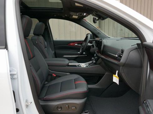 New 2026 Chevrolet Traverse RS image 9