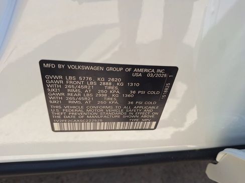Used 2025 Volkswagen Atlas Cross Sport SEL Premium R-Line AWD/4WD image 32
