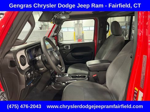 Used 2024 Jeep Wrangler Unlimited w/ Convenience Group AWD/4WD image 36