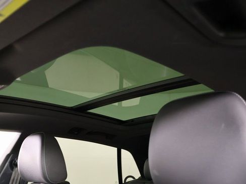 Used 2021 Audi Q8 Prestige w/ Prestige Package image 15