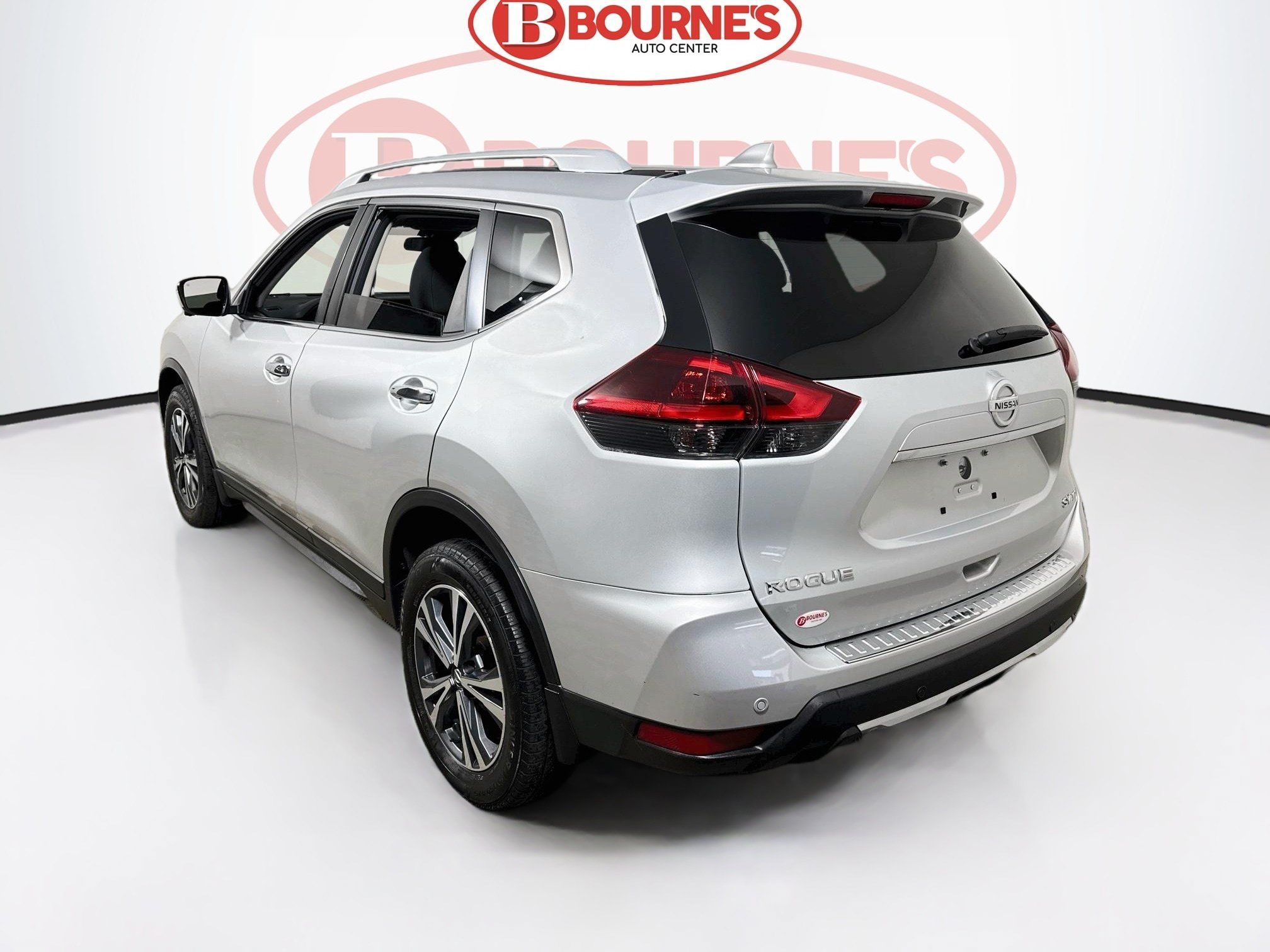 Used 2019 Nissan Rogue SV w/ Premium Package AWD/4WD image 8