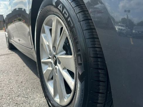 Used 2018 Kia Optima LX FWD image 7