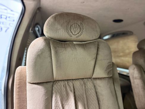 Used 2002 Chevrolet Express 1500 Base w/ LS Preferred Equipment Group image 21