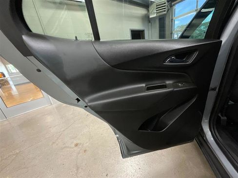 Used 2023 Chevrolet Equinox LT FWD image 23