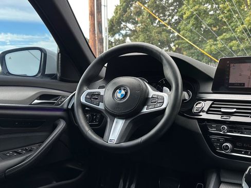 Used 2019 BMW 540i w/ M Sport Package RWD image 15