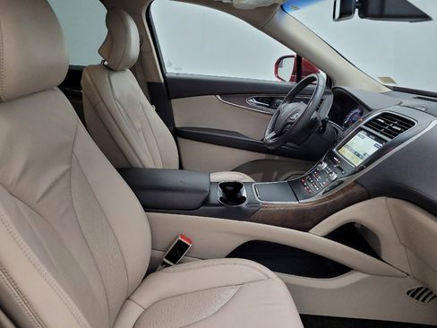 Used 2016 Lincoln MKX Select w/ Climate Package FWD image 21