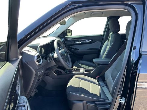 Used 2025 Chevrolet TrailBlazer LT image 14