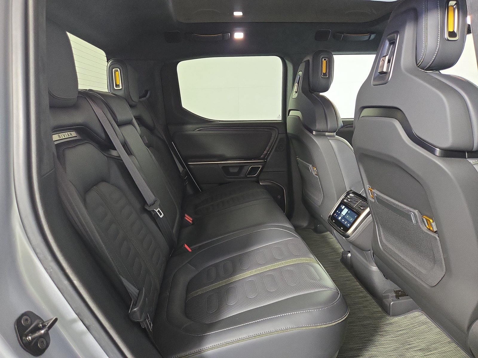 Used 2024 Rivian R1T Adventure Dual AWD/4WD image 22