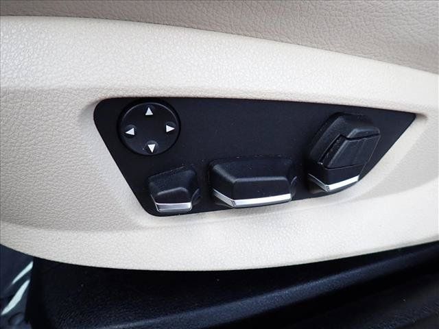 Used 2011 BMW 535i xDrive Sedan AWD/4WD image 12
