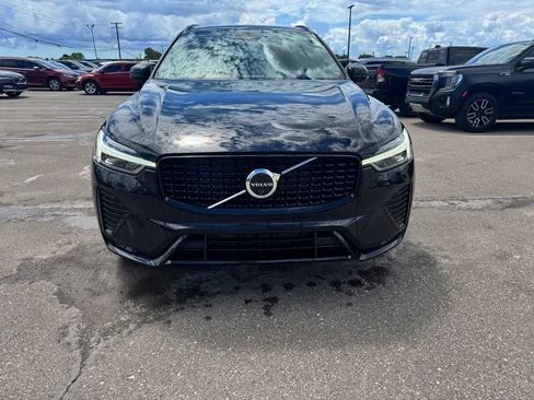 Used 2024 Volvo XC60 B5 Ultimate w/ Protection Package Premier AWD/4WD image 2
