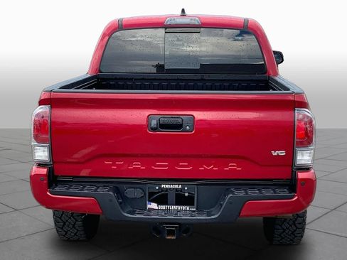 Used 2022 Toyota Tacoma TRD Off-Road w/ Technology Package AWD/4WD image 5