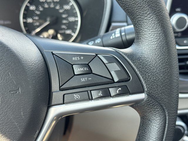 Used 2025 Nissan Altima 2.5 SV FWD image 26