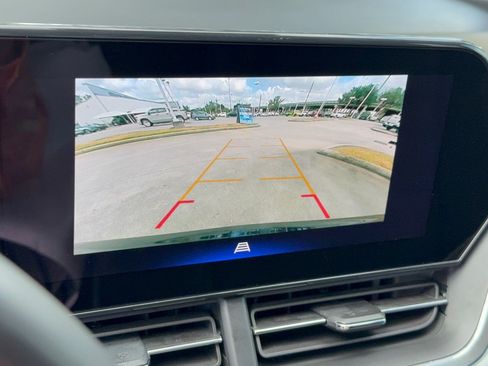 Used 2024 Chevrolet Trax LT w/ Driver Confidence Package FWD image 24