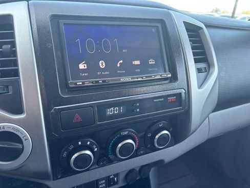 Used 2013 Toyota Tacoma 4x4 Double Cab w/ Limited Pkg image 13