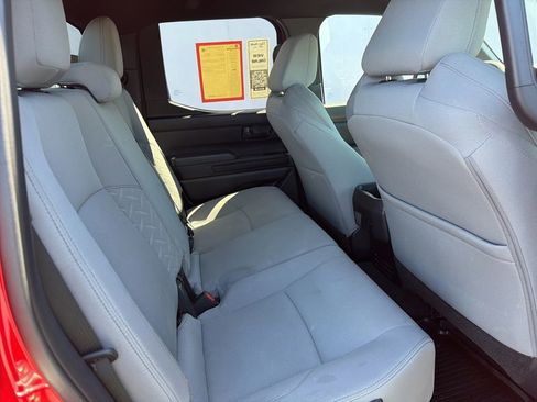 Certified 2024 Toyota Tacoma SR5 AWD/4WD image 7