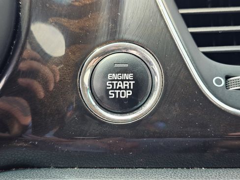Used 2021 Kia Sedona EX w/ EX Premium Package FWD image 25