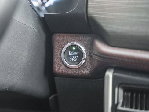 Used 2022 Ford Expedition Max Limited image 32