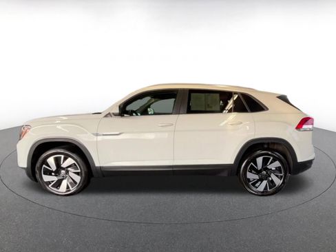 Used 2025 Volkswagen Atlas Cross Sport SE image 9