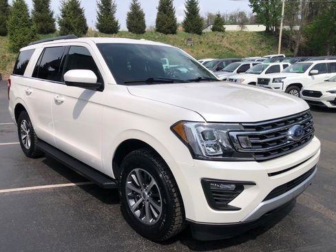Used 2019 Ford Expedition XLT image 7