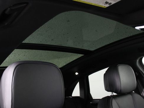 Certified 2025 Porsche Macan image 25