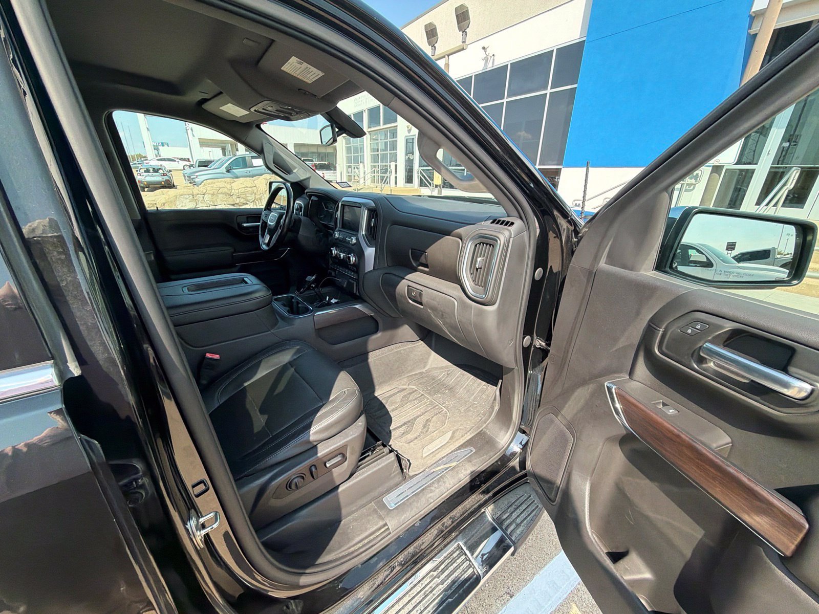 Used 2020 GMC Sierra 1500 SLT AWD/4WD image 24