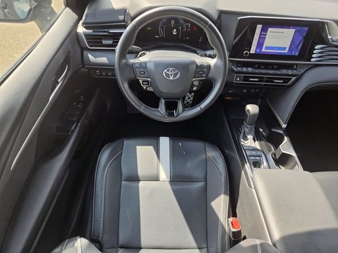 Used 2025 Toyota Camry SE FWD image 14