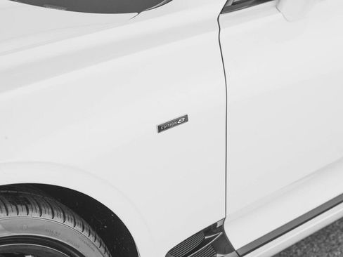 Used 2024 Bentley Continental GT image 4